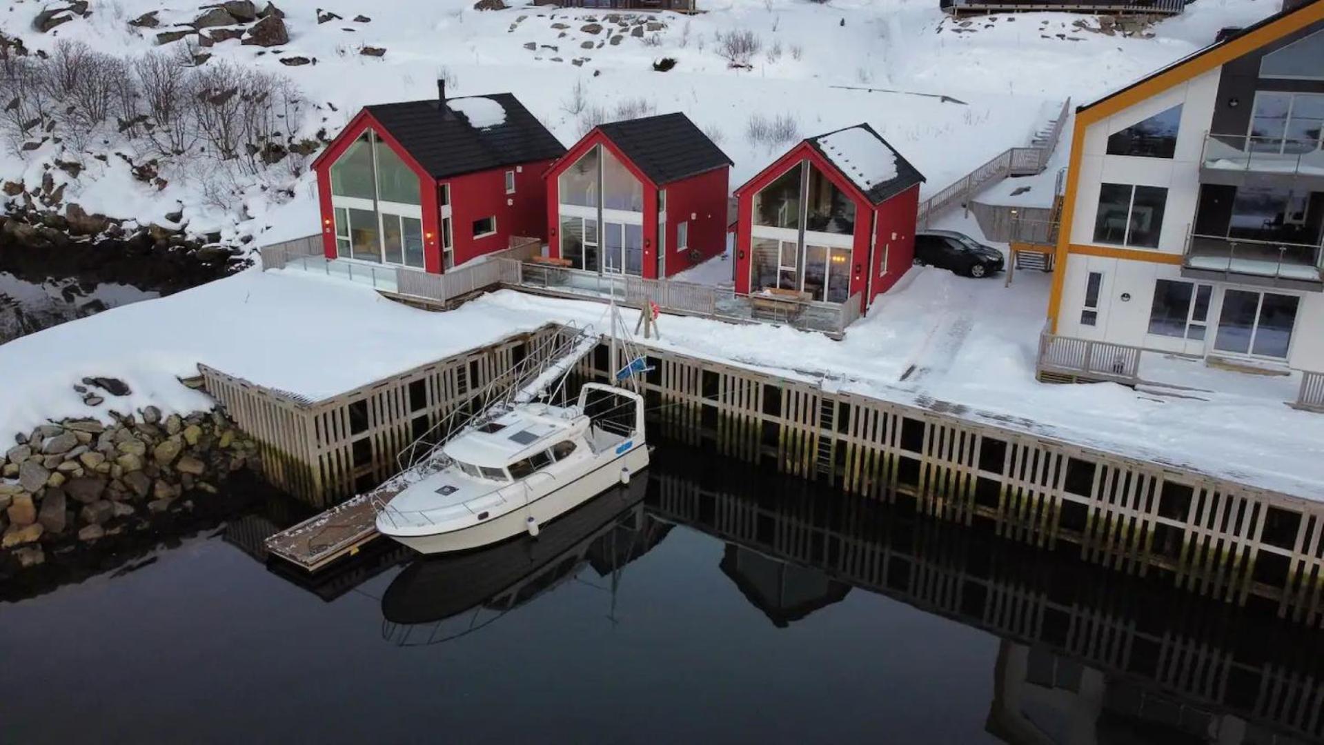 Spektakulaer Rorbu I Autentiske Omgivelser Ballstad Luaran gambar