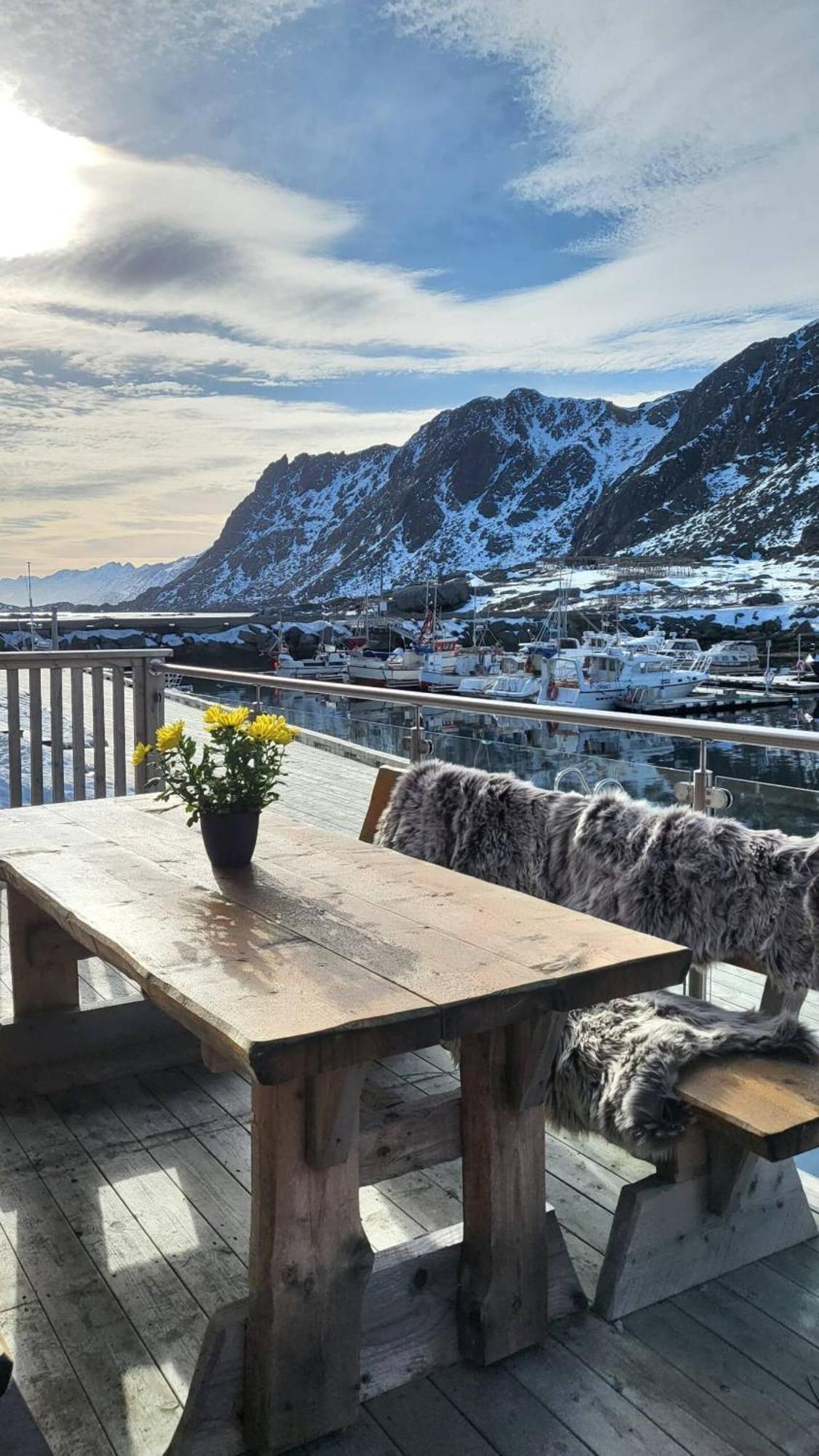 Spektakulaer Rorbu I Autentiske Omgivelser Ballstad Luaran gambar